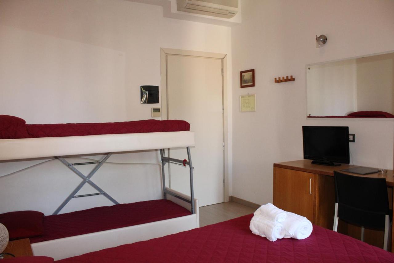 Hotel Morolli Rimini Exteriör bild