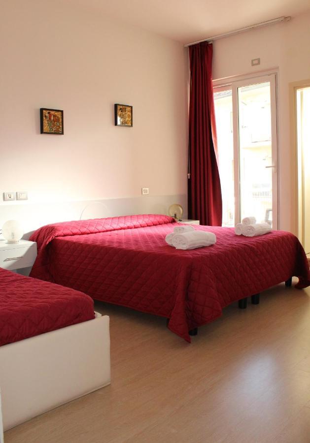 Hotel Morolli Rimini Exteriör bild