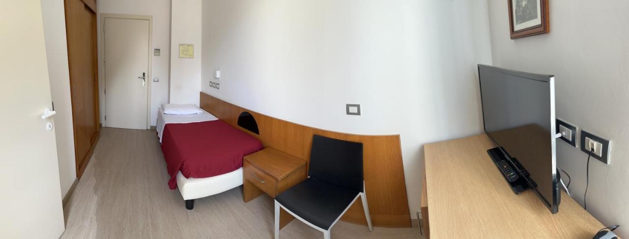 Hotel Morolli Rimini Exteriör bild