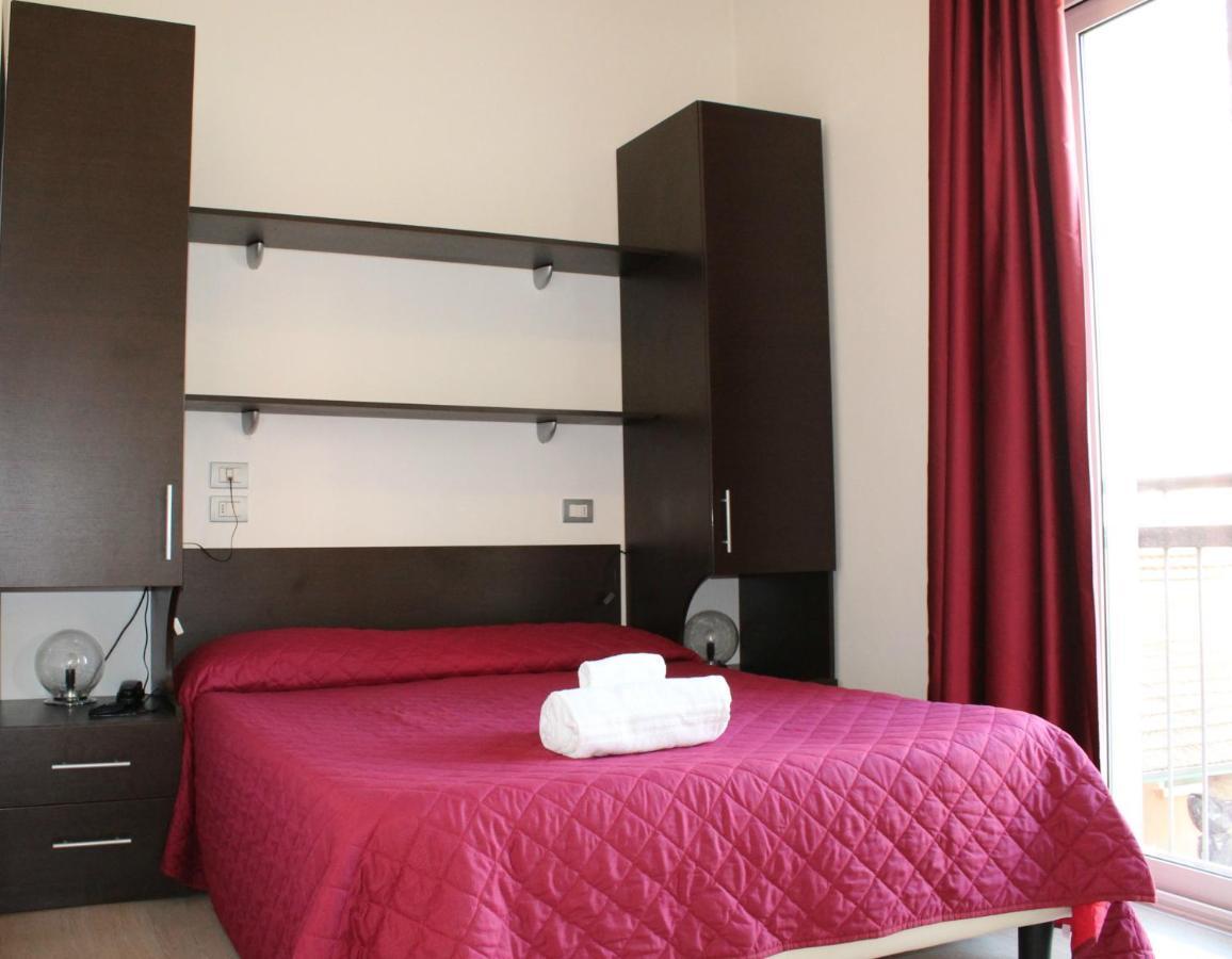 Hotel Morolli Rimini Exteriör bild
